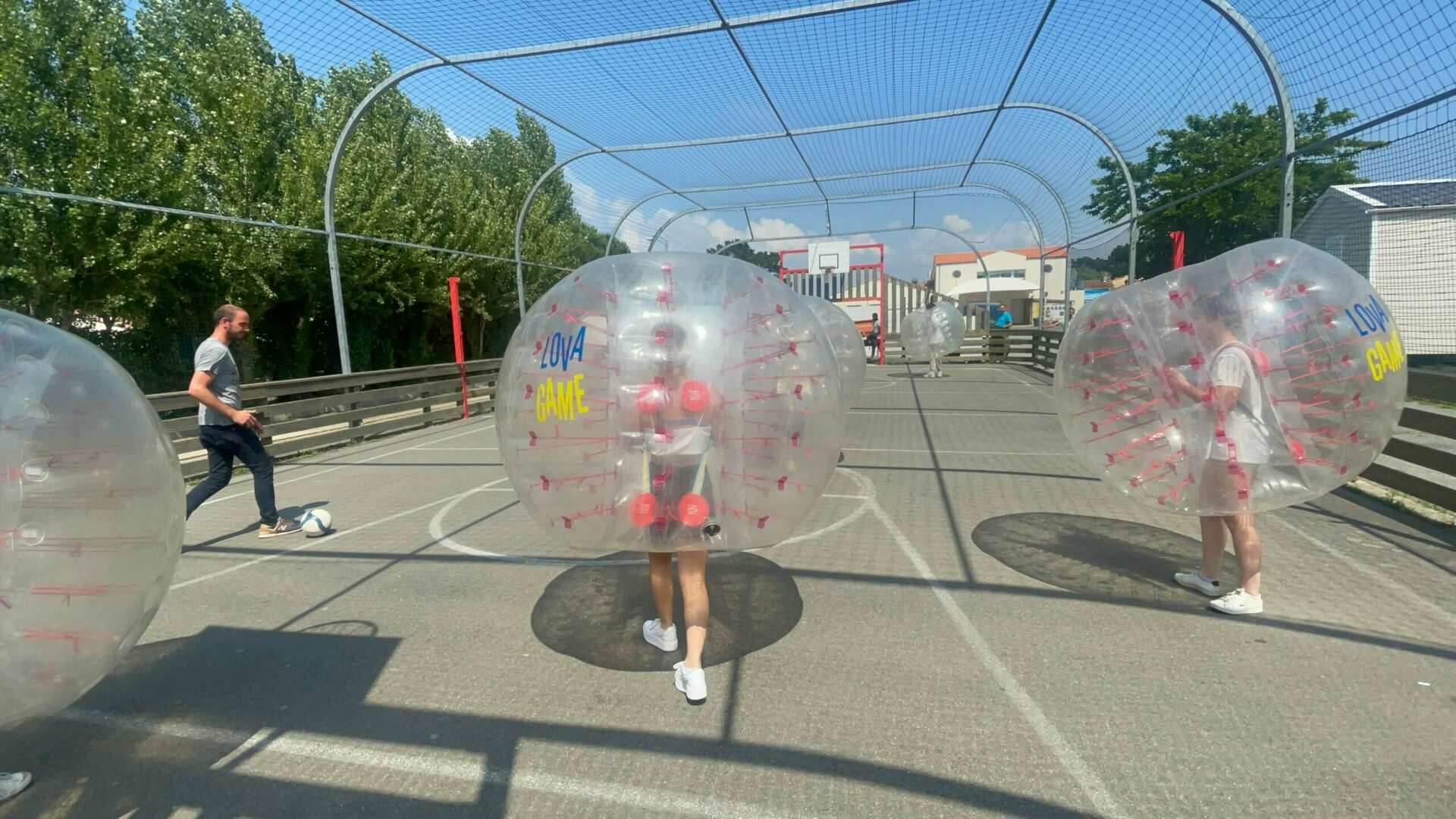 Camping Les Marsouins Camping Les Sables D Olonne Activites Camping Vendee Bulles